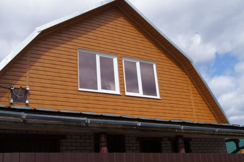 Как обшить фронтон крыши дома: обзор востребованных способов облицовки