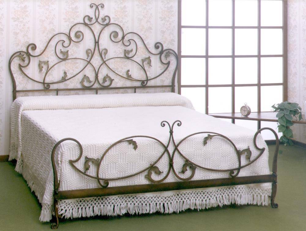 Элегантность, благородство и роскошь вашей спальни — кровать из металла своими руками