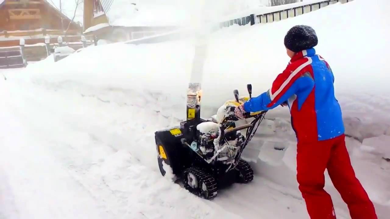 Бензолопата для уборки снега – отвалы и приспособления, механический и ручной снегоуборщик на колесах