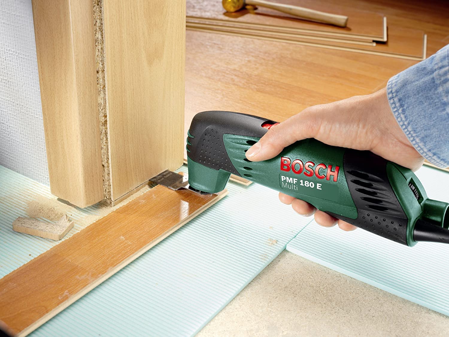 Режем ламинат. Bosch PMF 180 E Multi. Bosch PMF 180 E Multi Set. Инструмент реноватор стык плинтус. Инструмент для резки кварцвинила.