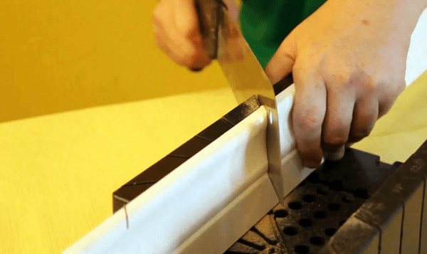 Как резать пластиковые уголки на откосы - клуб мастеров
