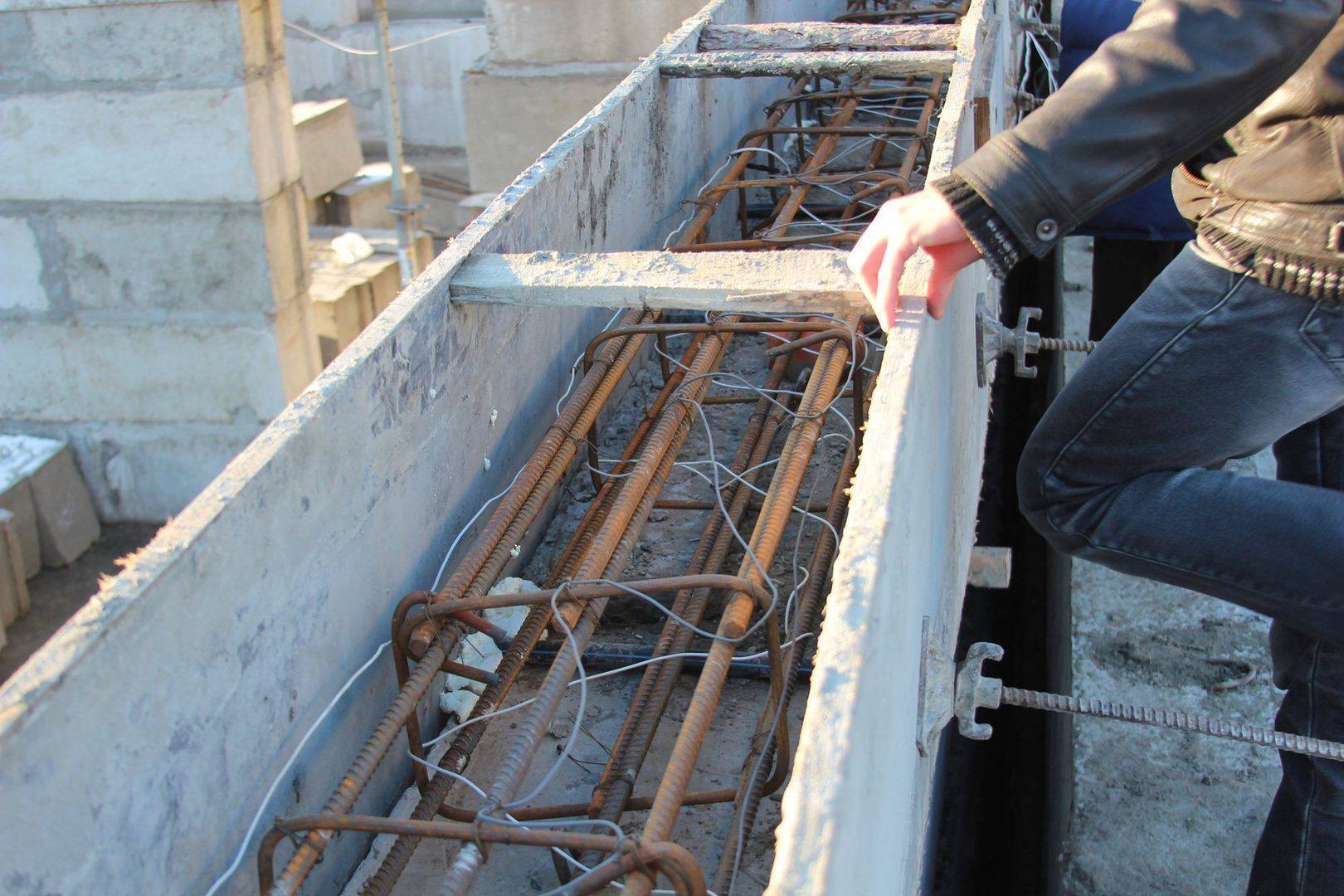 » изучаем способы прогрева бетона при укладке смеси в зимнее время