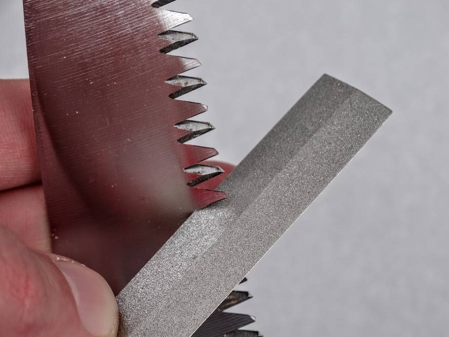 Как наточить ножовку в домашних условиях: инструкция