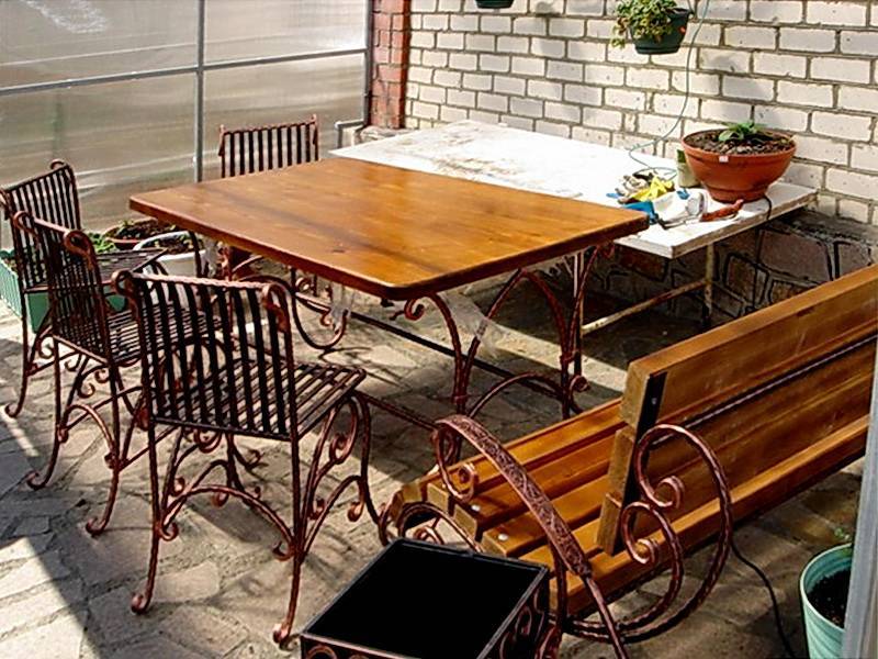 Кованые столы (50фото): уличные, на кухню, для сада, дачные
