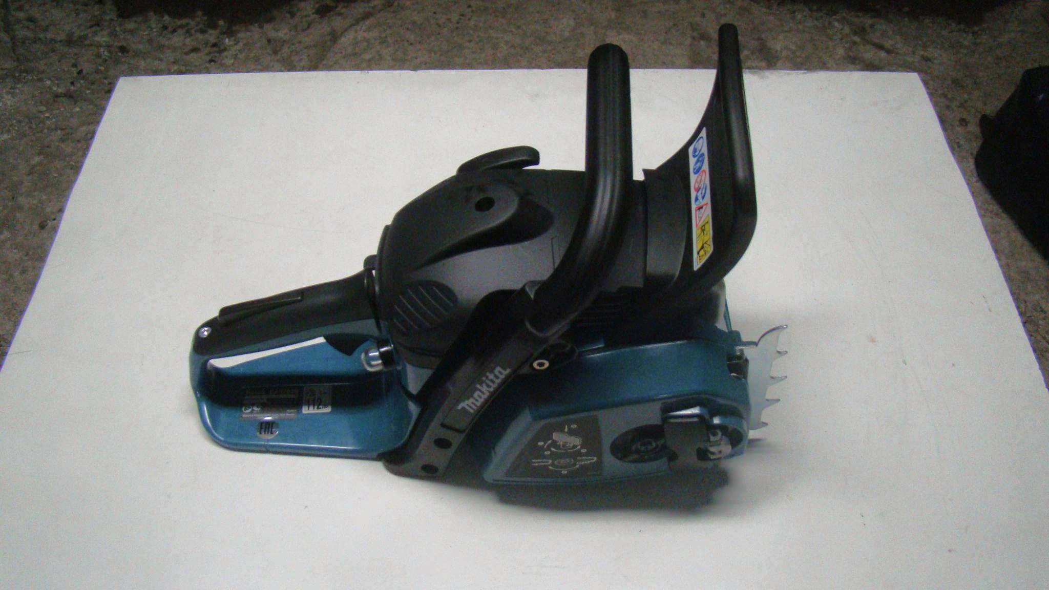 Обзор полупрофессиональной бензопилы Makita ea3203s40b