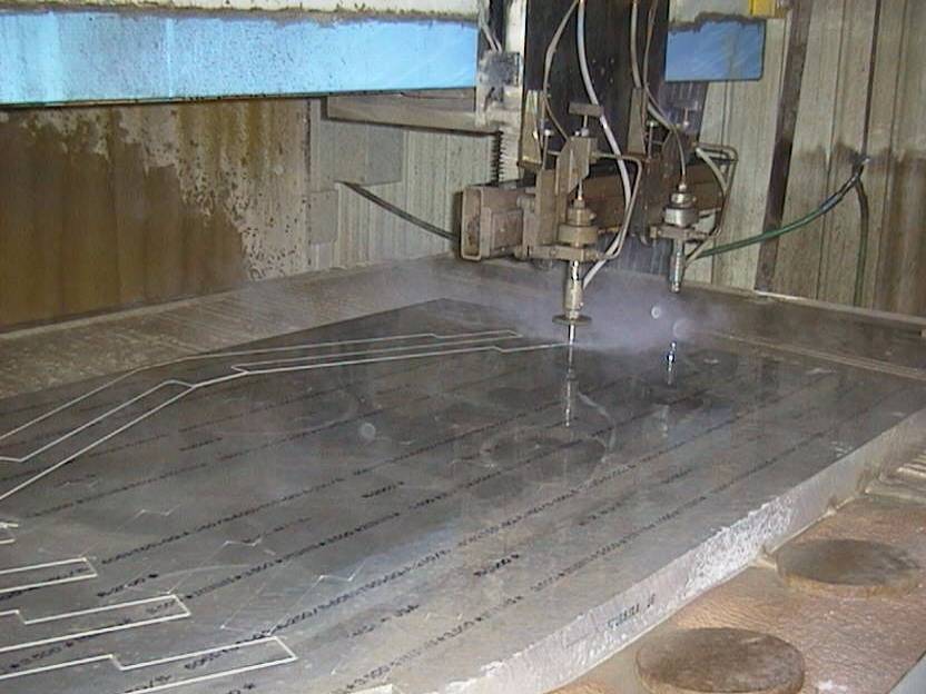 Оборудование для гидроабразивной резки, точность получения заготовок водным резаком