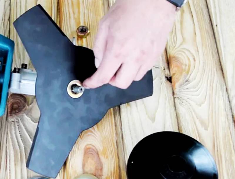Как установить металлический нож на триммер stihl - antirun.ru