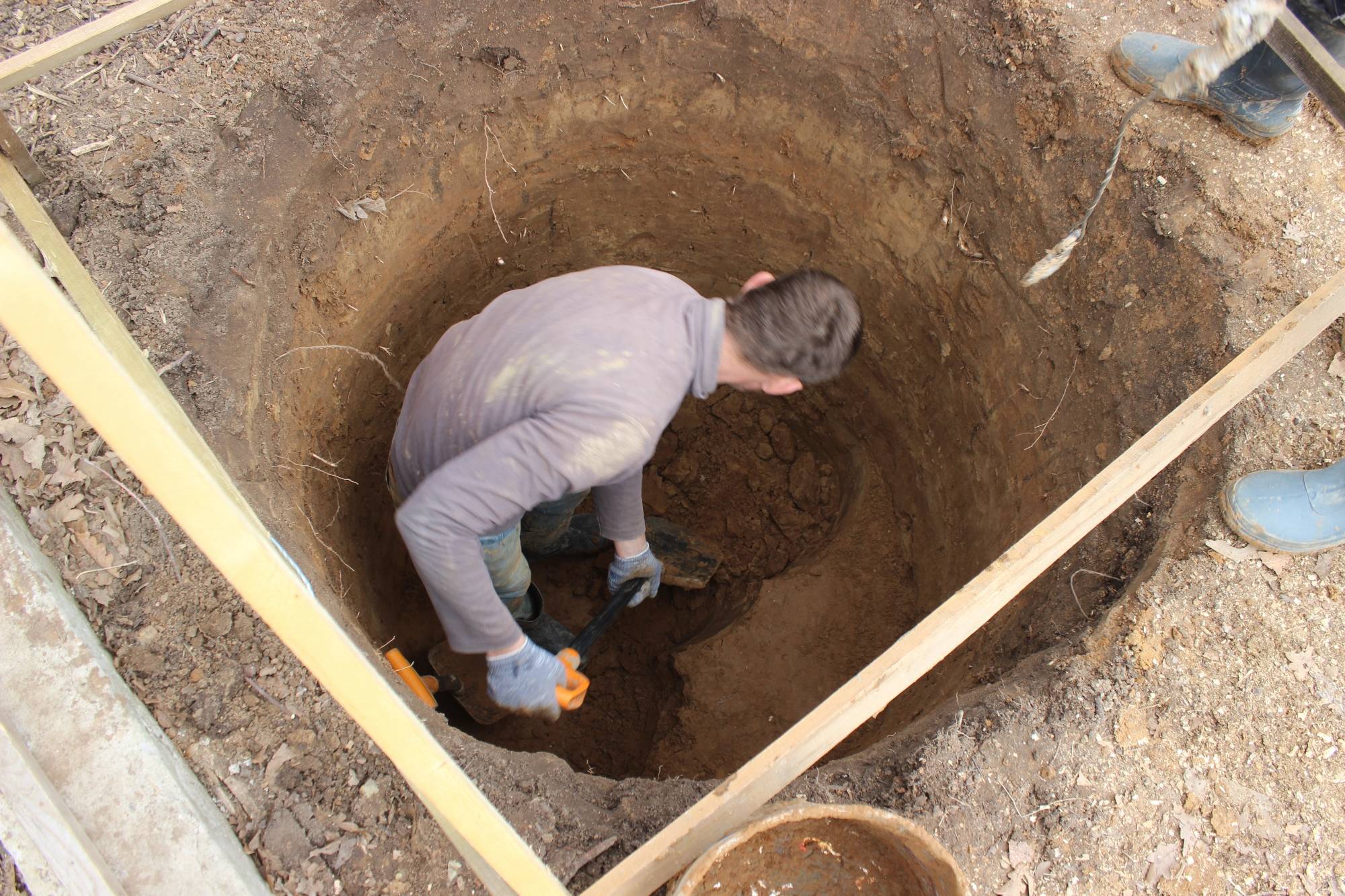 Как сделать септик из бетонных колец: чем правильно выкопать яму, установка