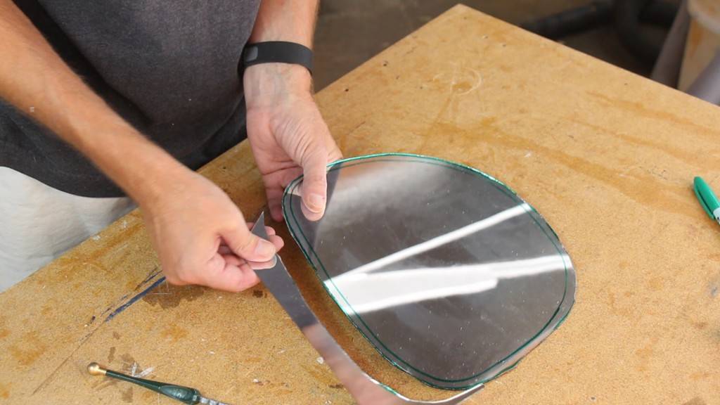 Как разрезать зеркало в домашних условиях: необходимые инструменты