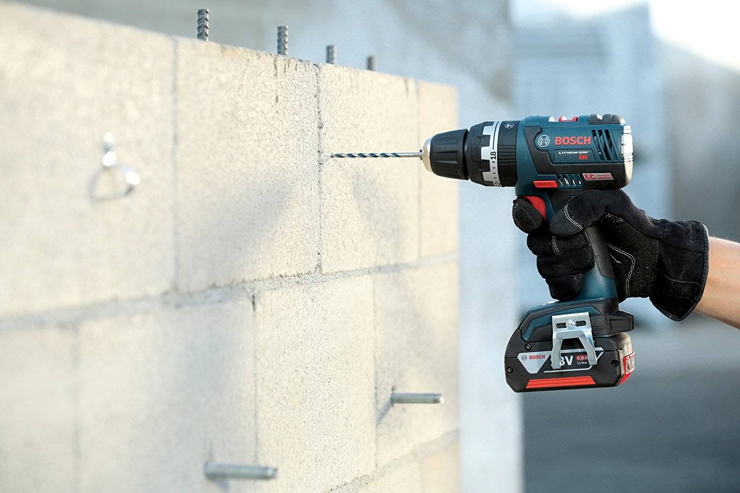 Как просверлить бетонную стену обычной дрелью: как сверлить отверстие в бетоне без перфоратора, плиту на потолке