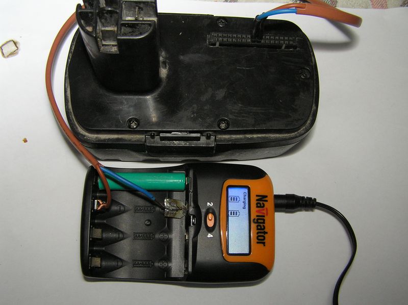 Сколько нужно заряжать аккумулятор шуруповерта?