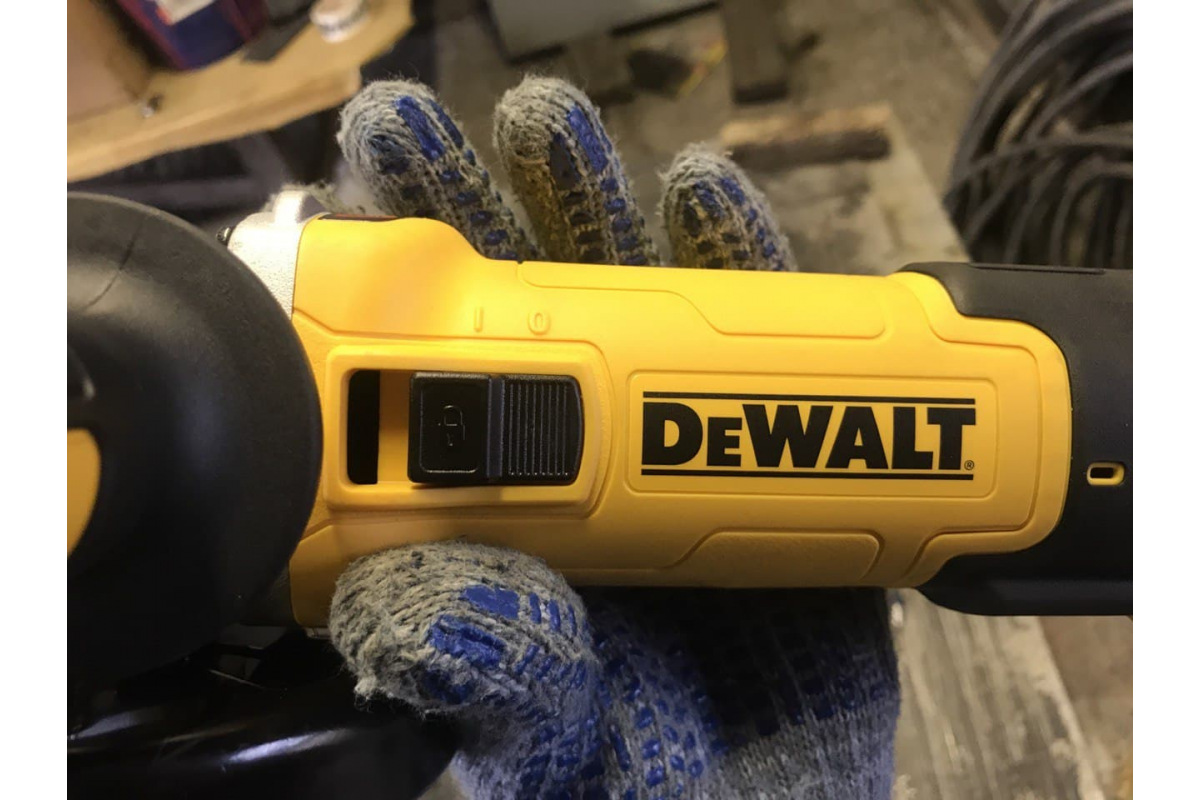 Болгарка dewalt dwe4257 не включается