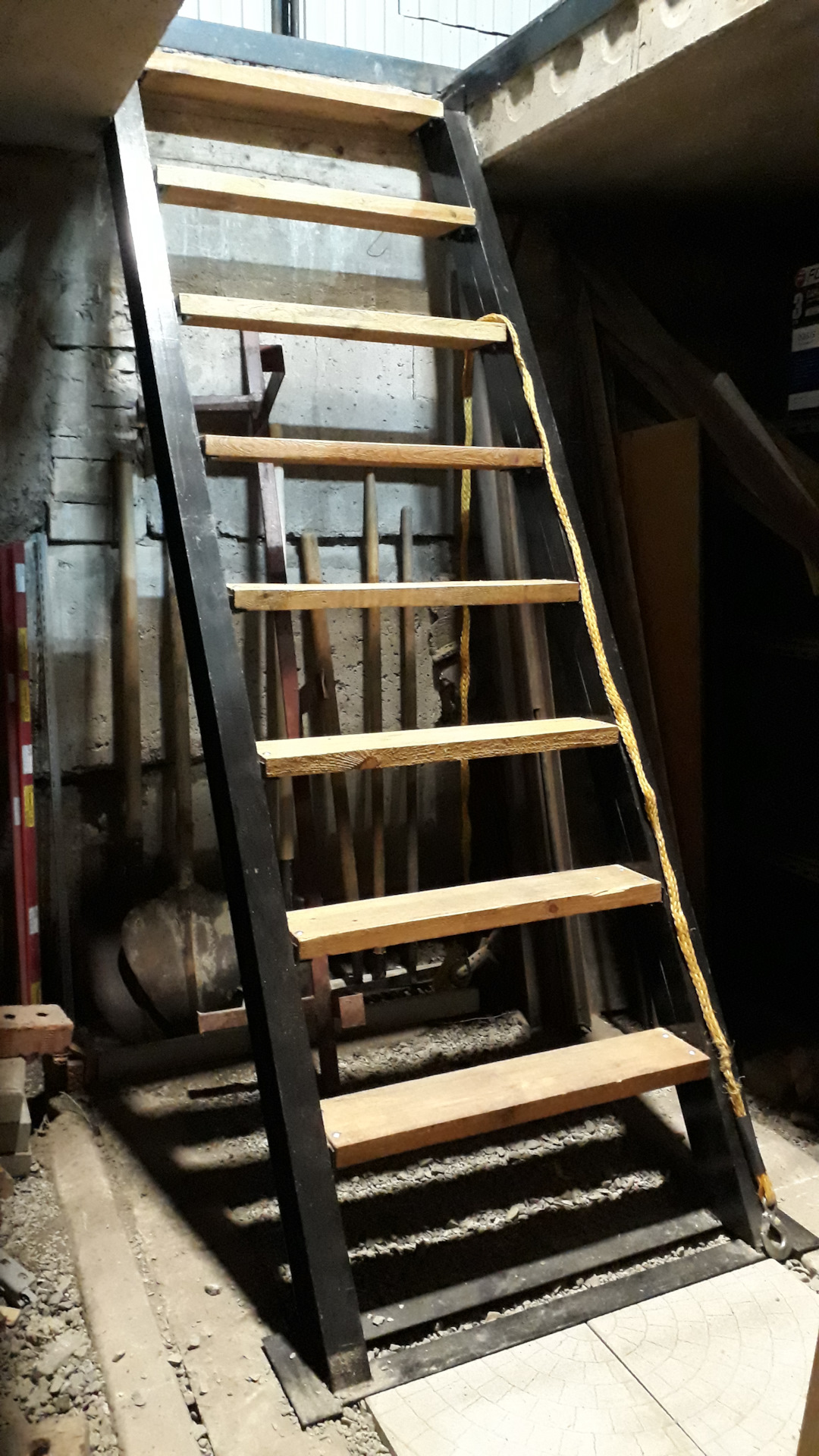 Лестница в гараже своими руками: для 2 этажа и погреба
