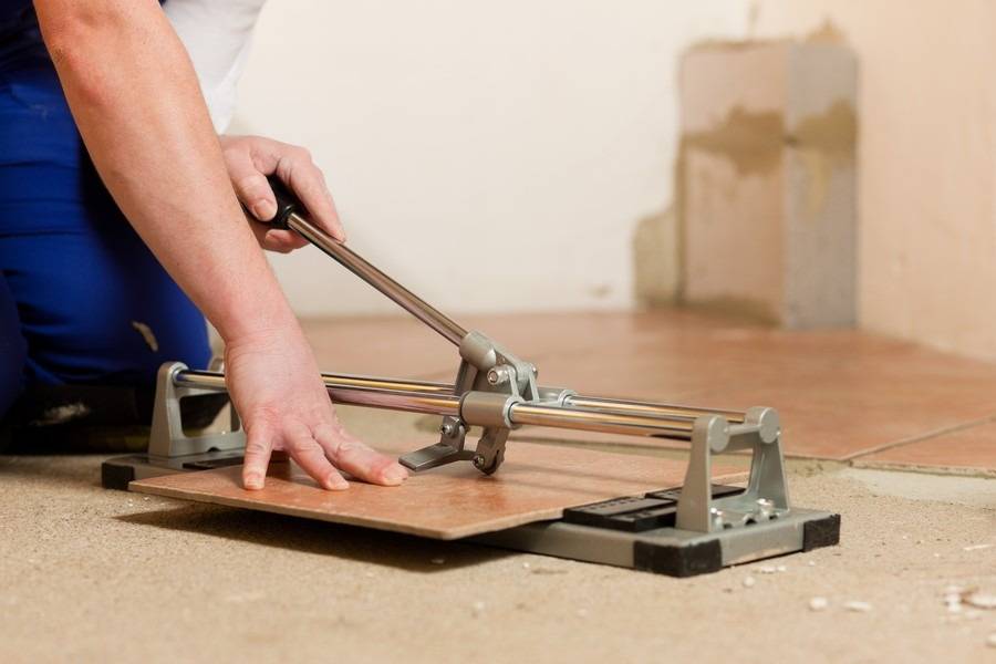 Как нарезать плитку если нет плиткореза под рукой