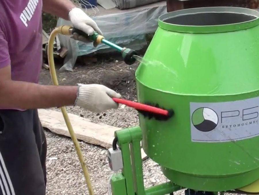Чем отмыть бетономешалку: способы очистки, прифилактика загрязнений